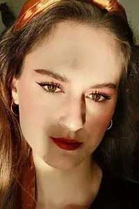Актриса Алекс Бейлс — фото персоны