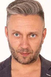 Актёр Антон Захарьин — фото персоны