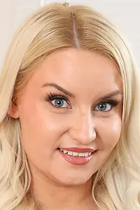Актриса Essie Gilligan — главное фото персоны