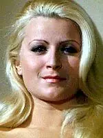 Актриса Evelyn Raess — фото персоны