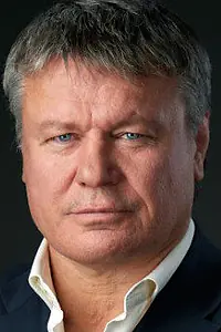 Актёр Олег Тактаров — фото персоны