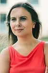 Актриса Гонджагюль Сунар — превью фото персоны