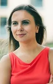 Актриса Гонджагюль Сунар — фото персоны