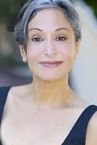 Актриса Joanne Azoo — главное фото персоны