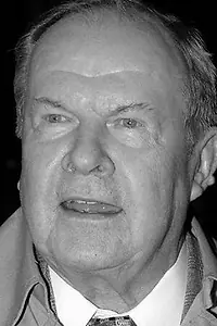 Актёр Томми Ньюсом — фото персоны