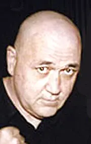 Актёр Мэка Фоли — фото персоны
