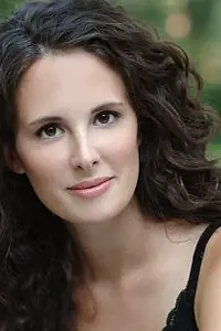 Актриса Lauren Seikaly — фото персоны
