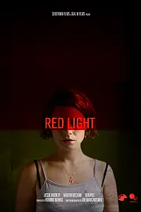 Главный постер фильма «Красный свет (2017)»