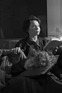 Постер к фильму «The Perfect Age (2017)»