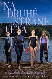 Постер к фильму «Na druhé strane léta (2025)»