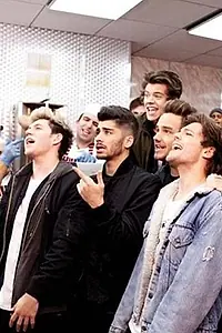 Постер к фильму «One Direction: Midnight Memories (2014)»