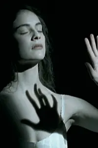 Постер к фильму «Sous mon lit (2005)»