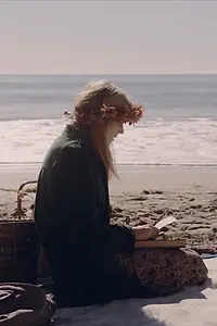 Главный постер фильма «I Lost My Mother's Ashes (2019)»