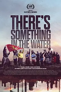 Главный постер фильма «В воде что-то есть (2019)»