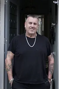 Главный постер сериала «De Kolping: Een Volkswijk in Renovatie (2019)»