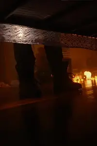 Постер к фильму «Below (2020)»