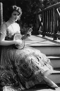 Постер к фильму «The Make-Believe Wife (1918)»