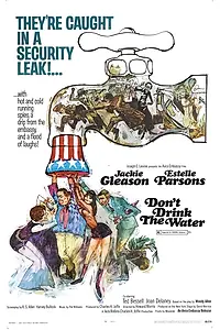 Главный постер фильма «Не пейте воду (1969)»