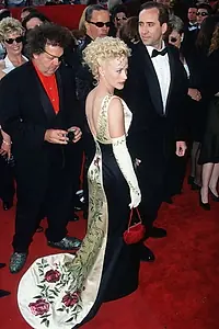 Главный постер фильма «Золотая статуя (1998)»