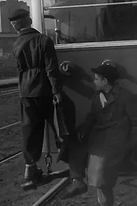 Главный постер фильма «Осторожно, хулиганы! (1955)»