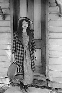 Постер к фильму «Нехорошая девчонка Пека (1918)»
