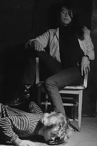 Главный постер фильма «Kiss the Boot (1966)»