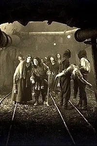 Главный постер фильма «Бурная погода (1923)»
