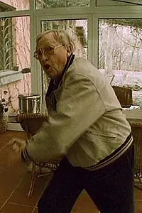 Главный постер фильма «Der Ball ist ein Sauhund (1999)»