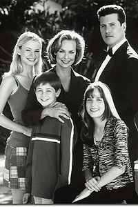 Постер к сериалу «Секреты семьи Арно (2000 - 2001)»