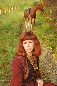 Постер к фильму «Цветущий холм среди пустого поля (2001)»