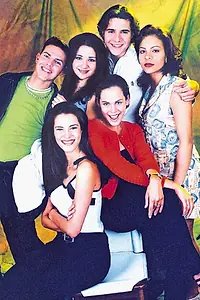 Постер к сериалу «Годы молодые (1997 - 1998)»