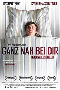 Главный постер фильма «Рядом с тобой (2009)»