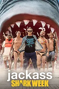 Главный постер фильма «Чудаки и акулы (2021)»