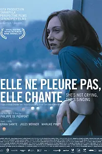 Главный постер фильма «Она не плачет, она поет (2011)»