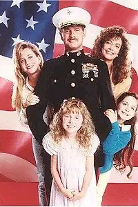 Главный постер сериала «Папочка-майор (1989 - 1993)»