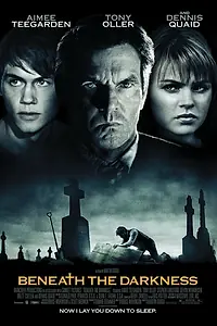 Главный постер фильма «Сквозь тьму (2011)»