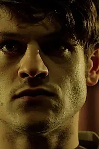 Главный постер фильма «На отшибе (2012)»