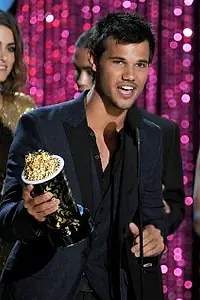 Постер к фильму «Церемония вручения премии MTV Movie Awards 2012 (2012)»
