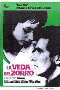 Главный постер фильма «Сезон охоты на лисиц закрыт (1966)»