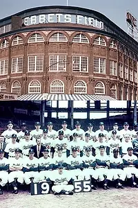 Главный постер фильма «Dem Bums: The Brooklyn Dodgers (2001)»