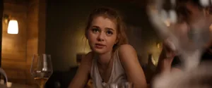 Катя (актриса Анастасия Уколова) — кадр #2 из фильма «Громкая связь»