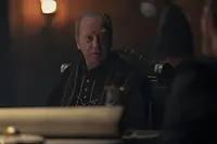 Билл Патерсон — роль Lord Lyman Beesbury в сериале «Дом Дракона», кадр #4