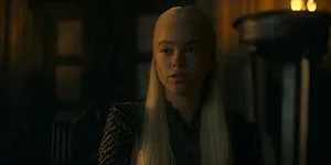 Милли Олкок — роль Young Rhaenyra Targaryen в сериале «Дом Дракона», кадр #7