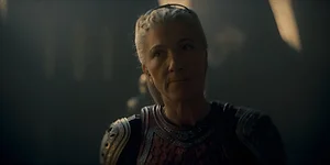 Ив Бэст — роль Princess Rhaenys Targaryen в сериале «Дом Дракона», кадр #3