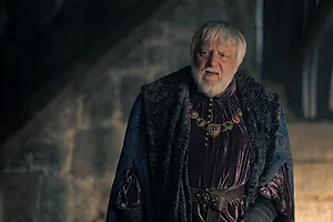 Саймон Расселл Бил — роль Ser Simon Strong в сериале «Дом Дракона», кадр #3