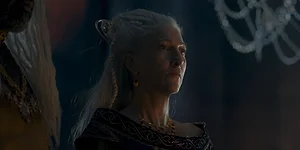Ив Бэст — роль Princess Rhaenys Targaryen в сериале «Дом Дракона», кадр #1