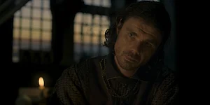 Мэттью Нидэм — роль Lord Larys 'The Clubfoot' Strong / Larys 'The Clubfoot' Strong / Lord Larys 'Clubfoot' Strong в сериале «Дом Дракона», кадр #2