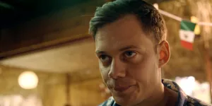 Mateo (актёр Билл Скарсгард) — кадр #1 из сериала «Родственные души»