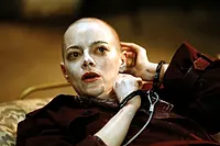 Кадр из фильма «Бугония (2025)» — (24 из 218)