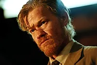 Кадр из фильма «Бугония (2025)» — (34 из 218)